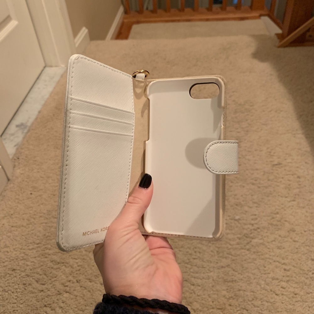 MK iPhone 8 phone case+card holder in great shape
